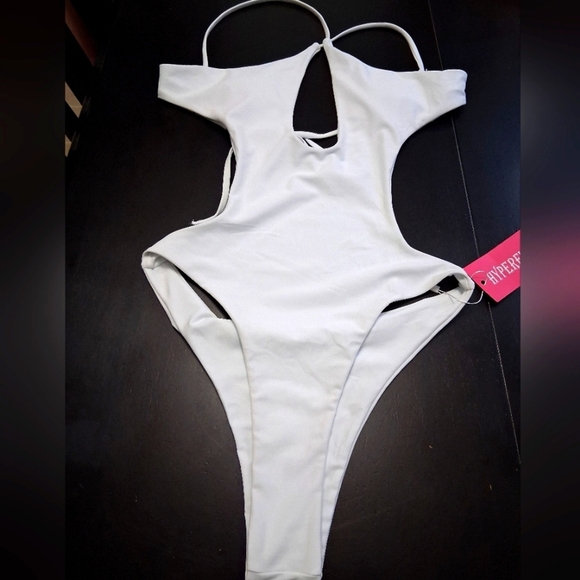 NWT Hyperfire Sexy Cut Out One Piece Swimsuit    Size S - Picture 1 of 8